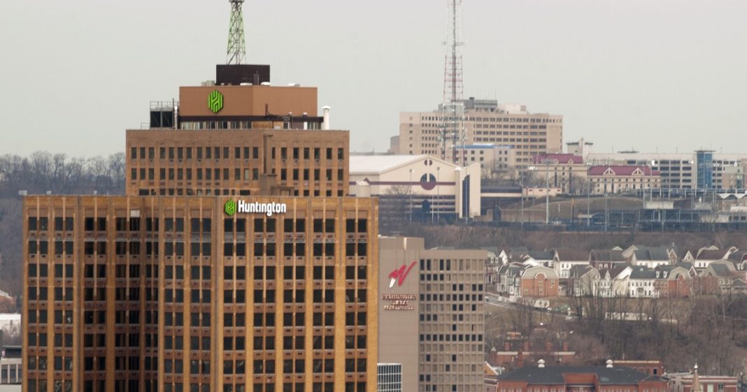 Huntington dials up its forecast after strong third quarter