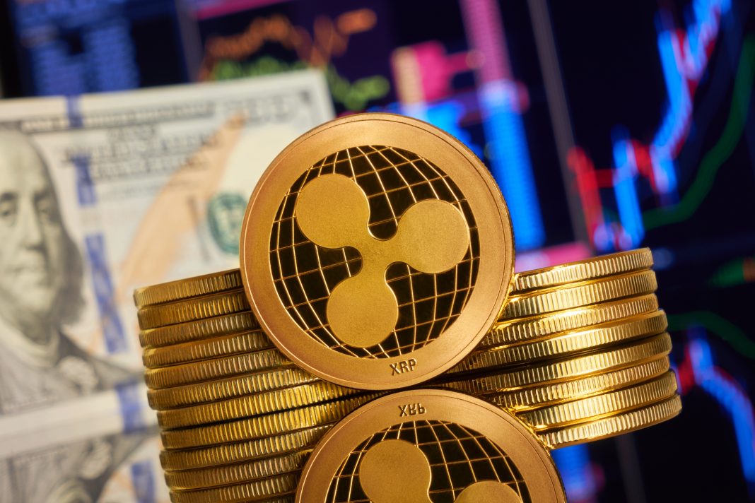 Analyst Says XRP Price On The Verge Of Bearish Breakdown