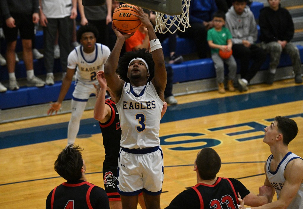 Will Johnson, Sandburg top Lincoln-Way Central