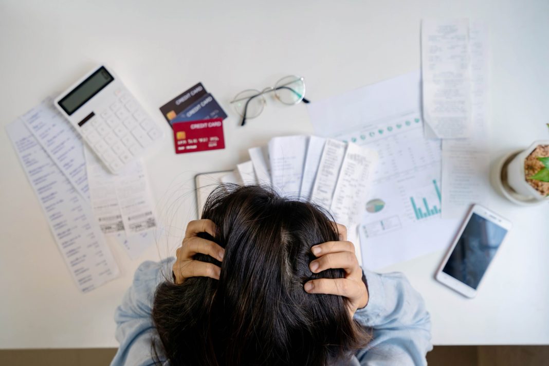 Bank survey: Inflation adding to workers’ financial stress
