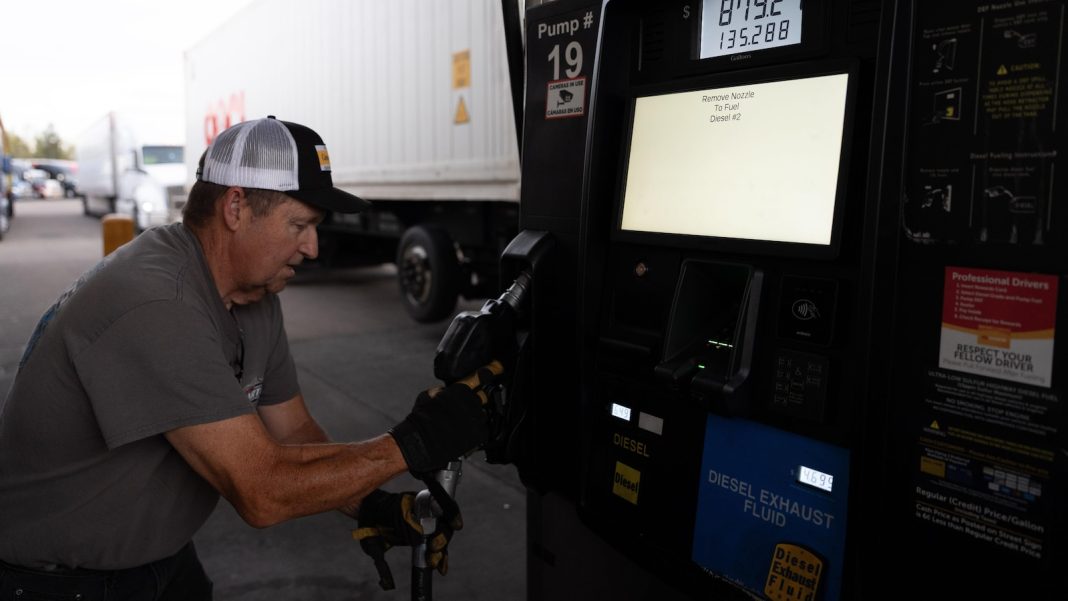 US consumer confidence inches higher in April despite Iran war, soaring gas prices